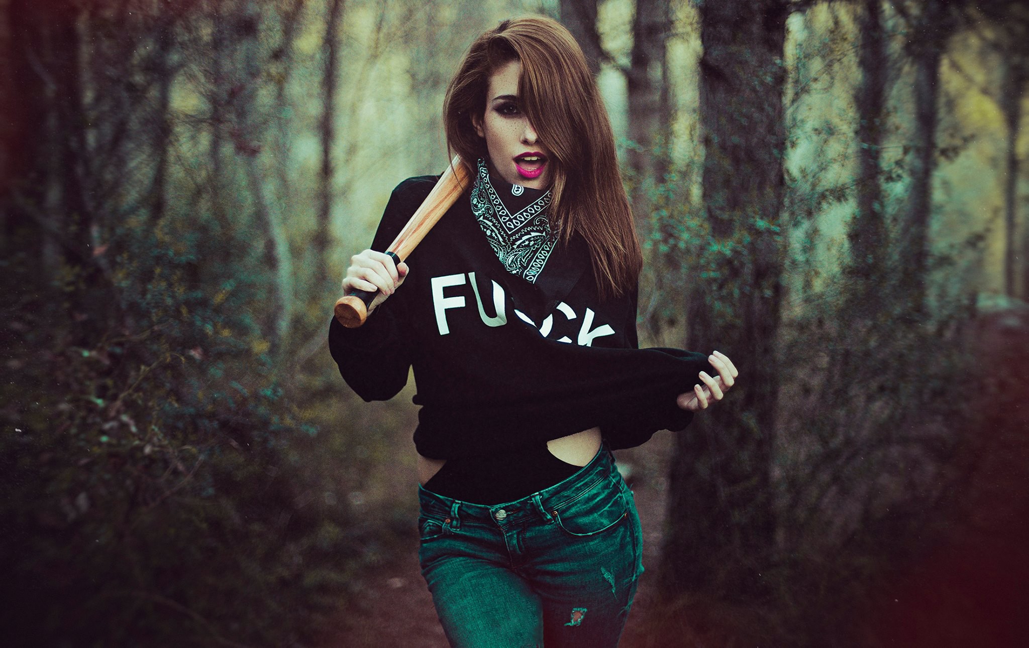 Take a pause and enjoy Sassy girls — streaming from Palembang