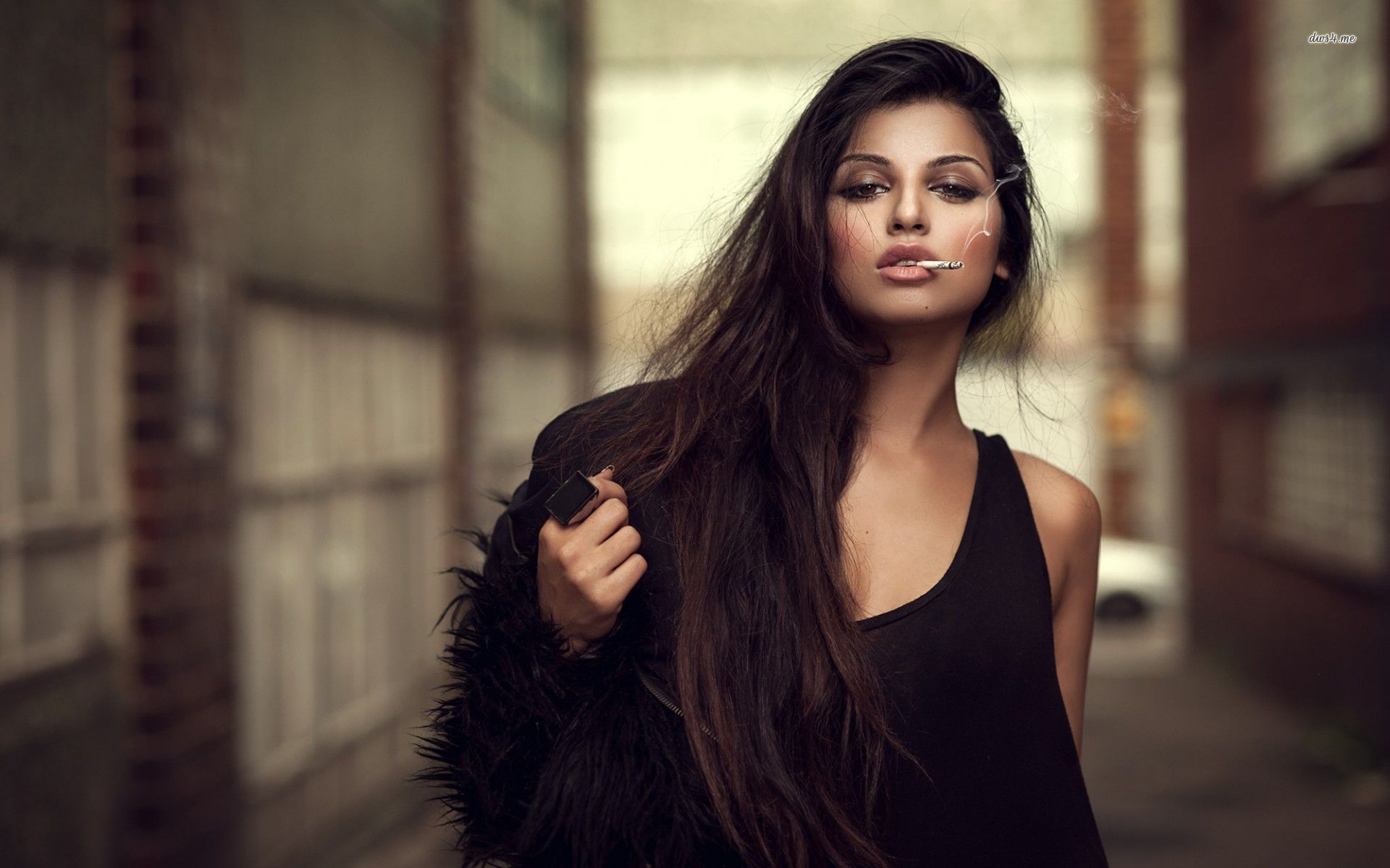 A playful frame from Sassy girls — online in Palembang