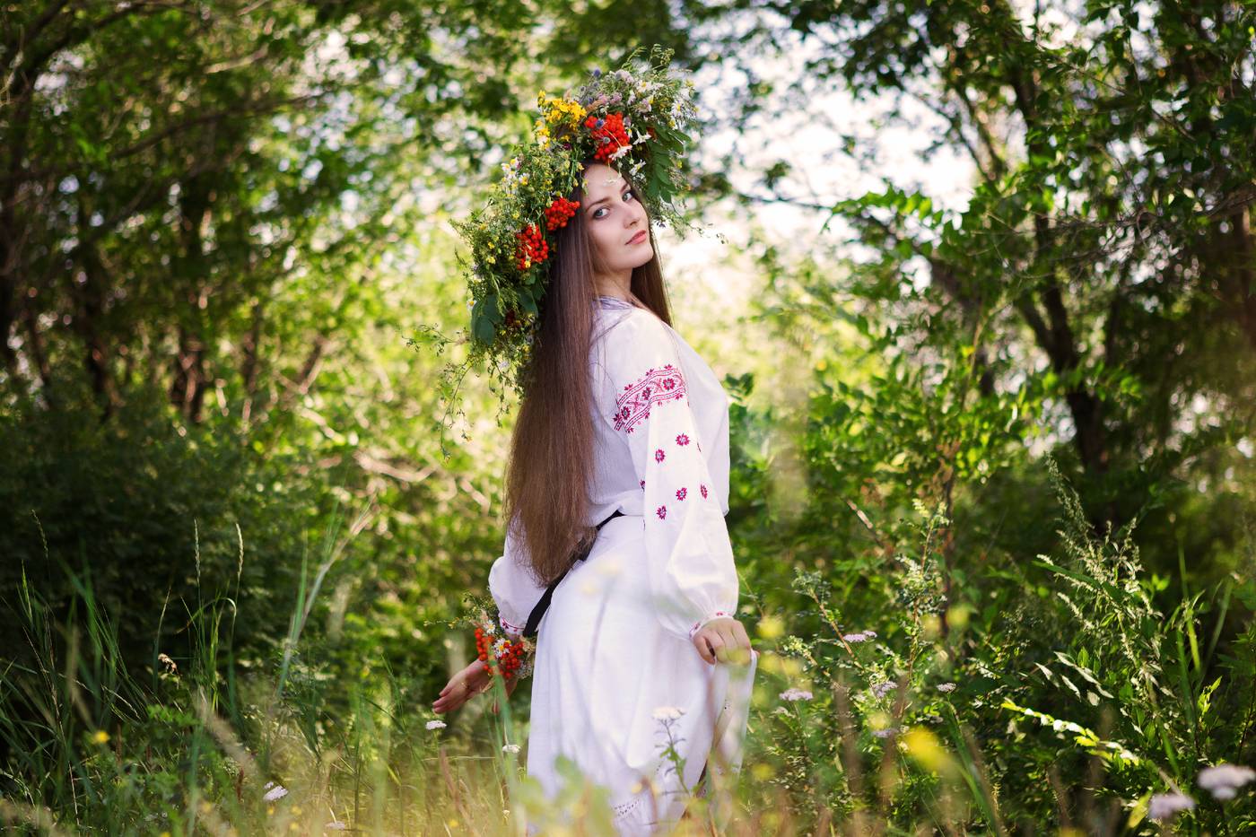 Slavic girls brings the glow — live moments in Palembang