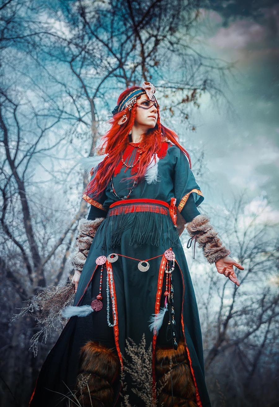 Take a pause and enjoy Girls in Slavic costumes — streaming from Palembang