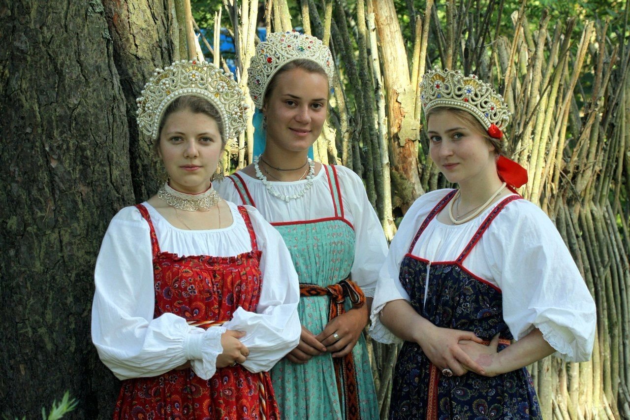 Sexy model Girls in Slavic costumes in Palembang