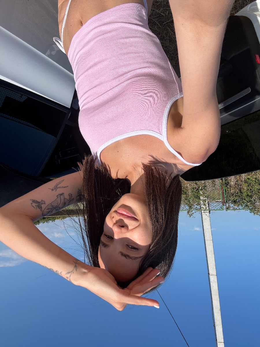 Sexy model Tina in Palembang